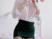 아시아 소녀 핑크 가슴과 자위 행복한 시간
