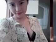 귀여운 소녀 누드 쇼
